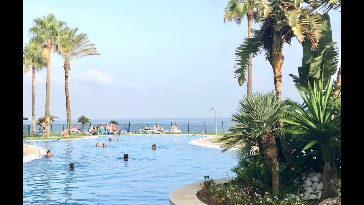 Mi Capricho A12 - Luxury Beachfront Apartment- Costa Del Sol