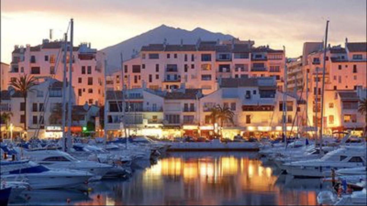 Mi Capricho A12 - Luxury Beachfront Apartment- Costa Del Sol