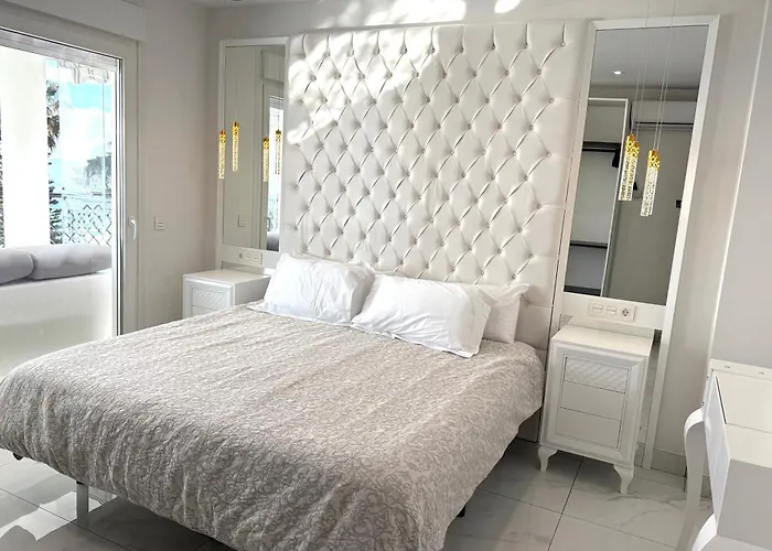 Mi Capricho A12 - Luxury Beachfront Apartment- Costa Del Sol
